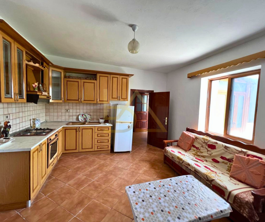 Shtëpi 3+1 për Shitje – Kotë, Vlorë
