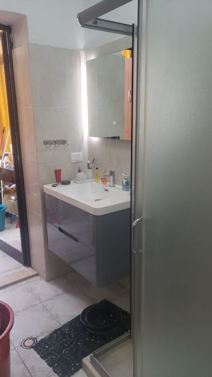 For rent 1+1 Laprake 45,000 leke