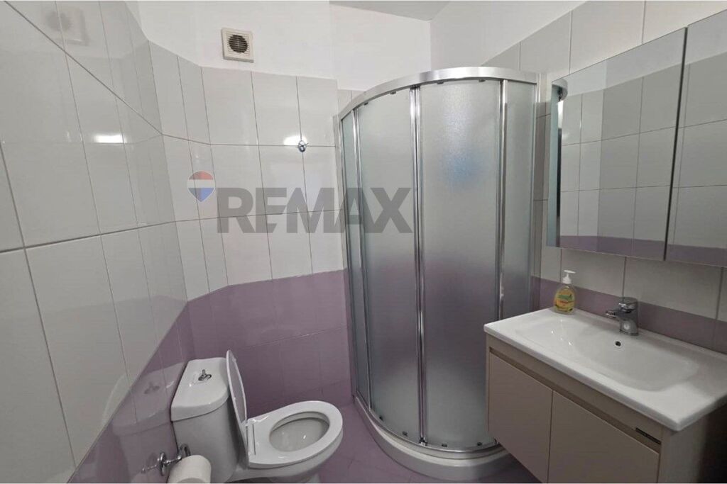 🏢 APARTMENT 1+1 FOR RENT – OSLO COMPLEX, LUNGOMARE, VLORA