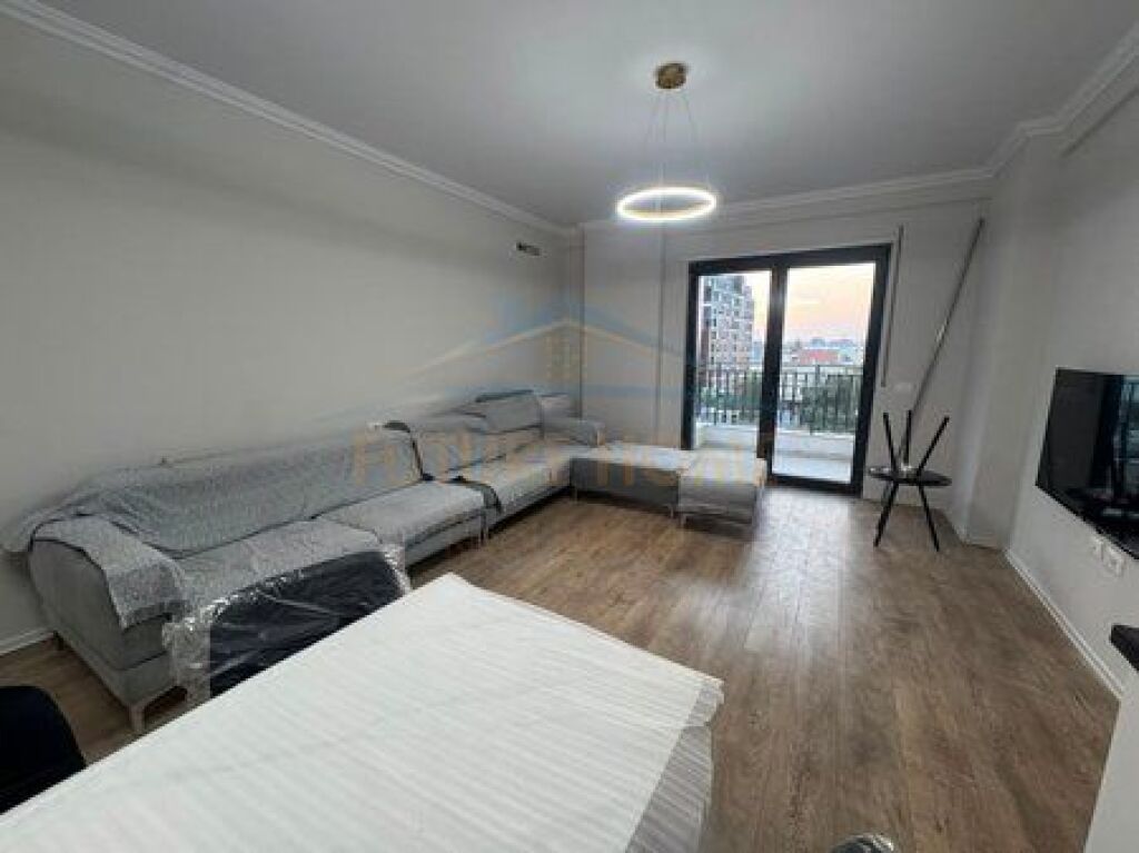 Disponiamo per Affitto Appartamento 2+1+2, Jordan Misja vicino al complesso Ndregjoni.
