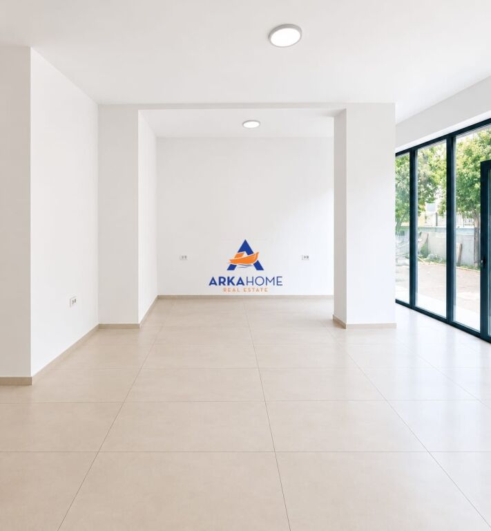 BUSINESS PREMISES FOR RENT 48M2 "ALBANOPOLI STREET" 50,000 LEKE