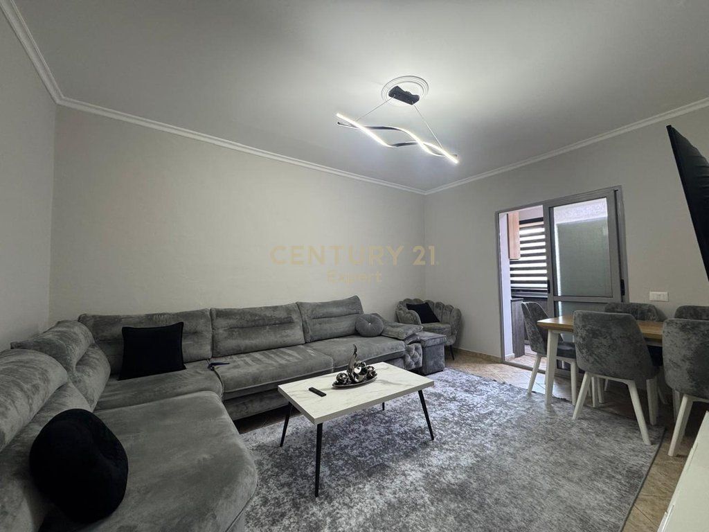 APARTAMENT 2+1 PER QIRA, RRUGA E DURRESIT 700 € /Muaj 70,000 Lekë /Muaj
