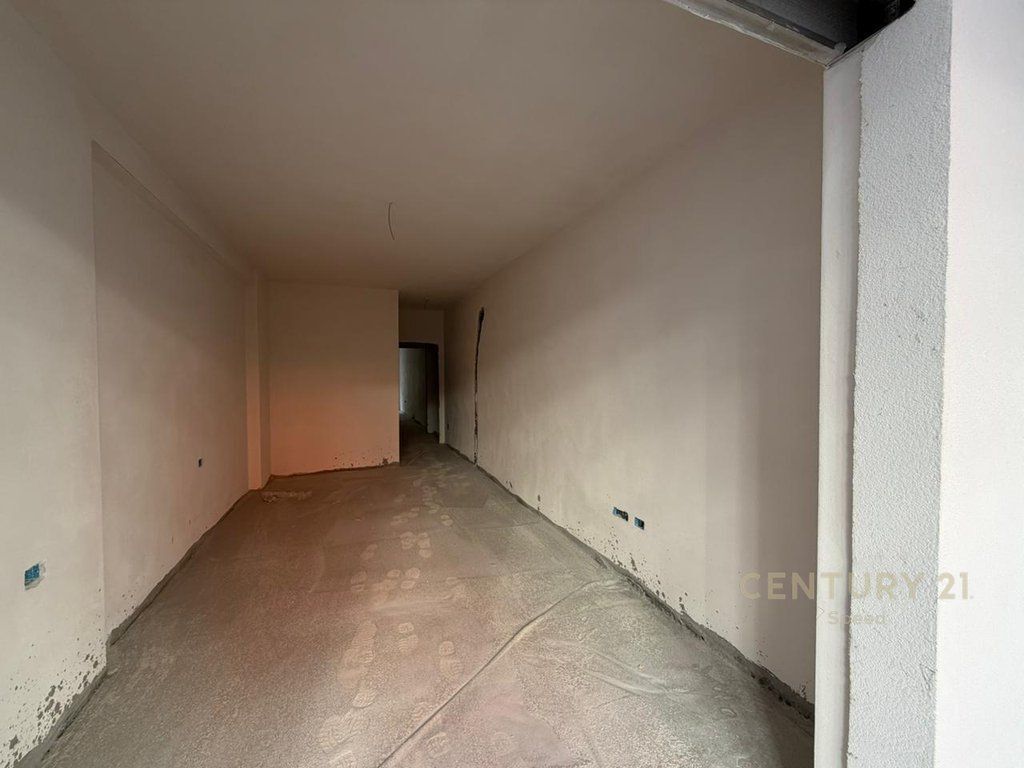 Apartament 2+1+2 Për Shitje në Paskuqan!!