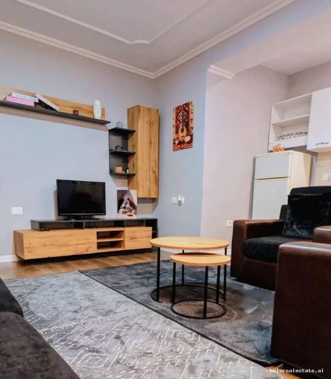 Appartamento In Affitto 1+1 Vicino al Nuovo Mercato (ID B211484) Tirana