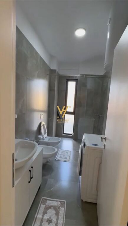 SHITET APARTAMENT 2+1 DHE GARAZH TE ARLIS, FARMACIA 10 -270.000 EURO
