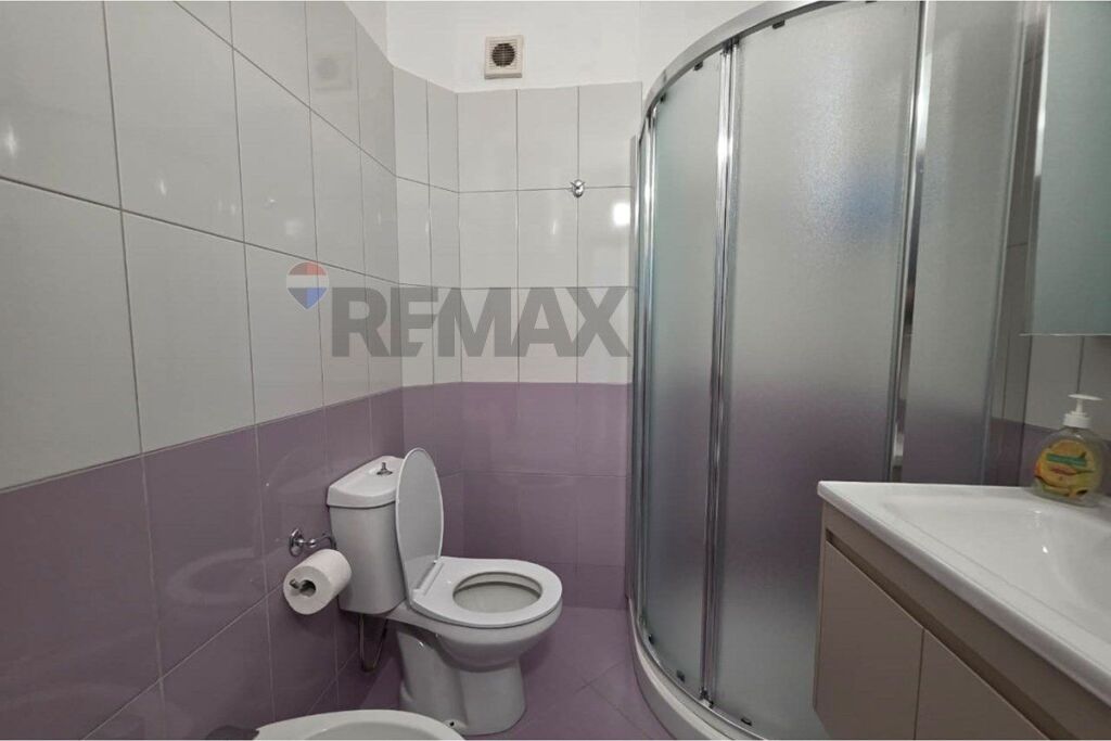 🏢 APARTMENT 1+1 FOR RENT – OSLO COMPLEX, LUNGOMARE, VLORA