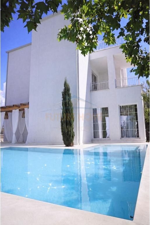 3-STOREY VILLA FOR SALE, BERZHITE