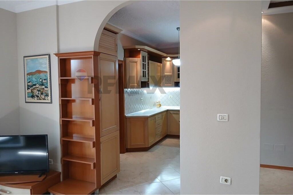 APARTAMENT 2+1 ME QIRA, RRUGA E KOSOVAREVE
