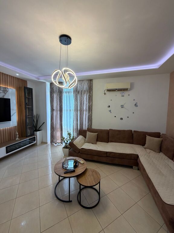 Shitet Apartament 2+1 Rruga Besim Alla