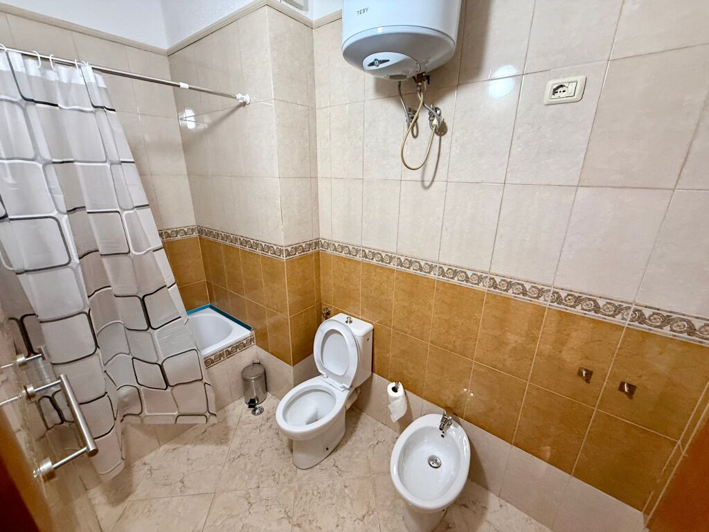 📣 QERA Apartament 2+1 (I Konvertuar) 📍 Rruga e “Kosovareve”, Prane Liqenit Artificial ✨