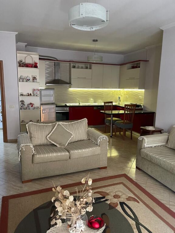 2+1,te kodra e diellit 1,me hipoteke,165.000 euro