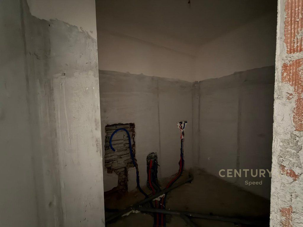 Apartament 2+1+2 Për Shitje në Paskuqan!!