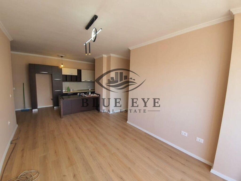 SHITET APARTAMENT 2+1 PRANE RROTES SE KUQE – PLAZH, DURRES