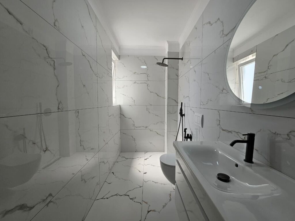 Apartament 1+1 per shitje tek Medreseja!