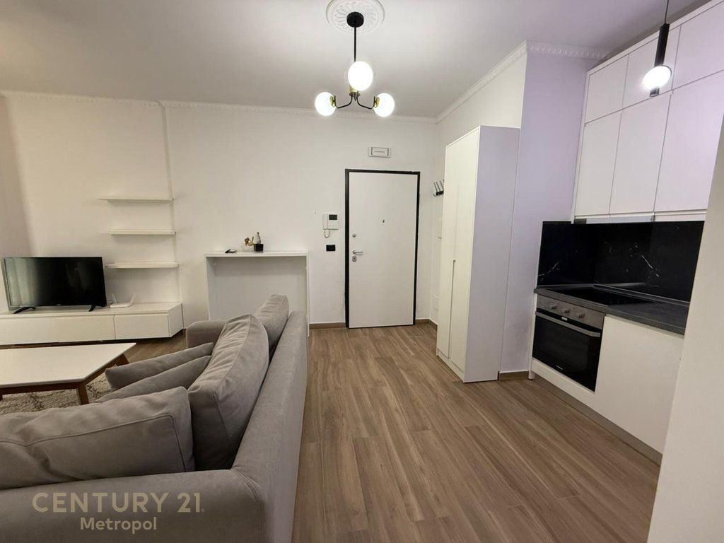 Apartament me oborr 1+1+parkim per qira ne rezidence private- TEG!
