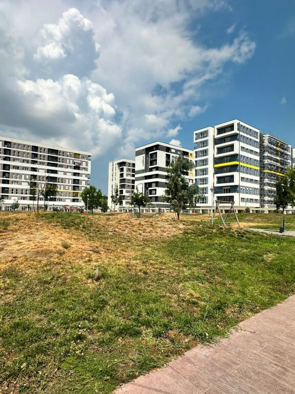 SHITET AMBIENT BIZNESI UNIVERS CITY