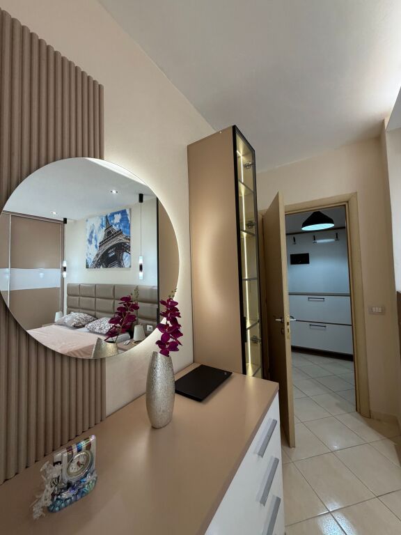 Shitet Apartament 2+1 Rruga Besim Alla