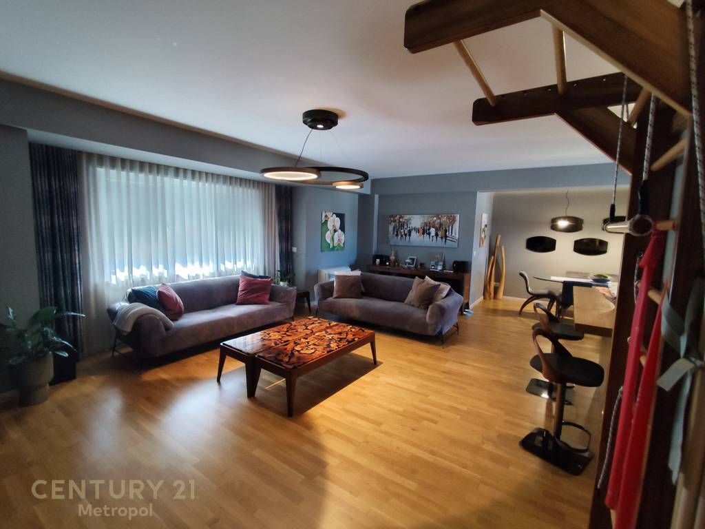 APARTAMENT 3+1 PER QIRA NE NJE REZIDENCE PRIVATE PRANE TEG