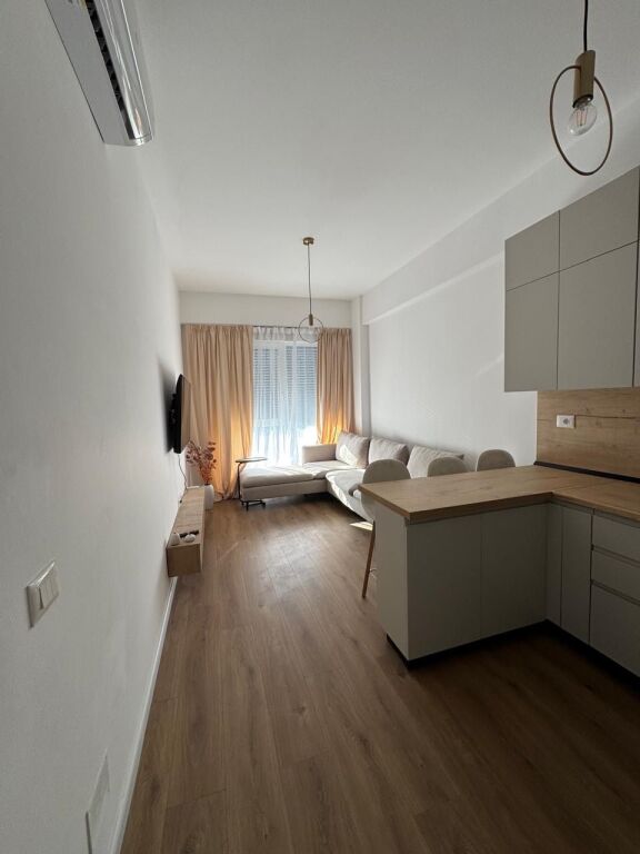 Jepet me qira apartament 1+1+post parkimi