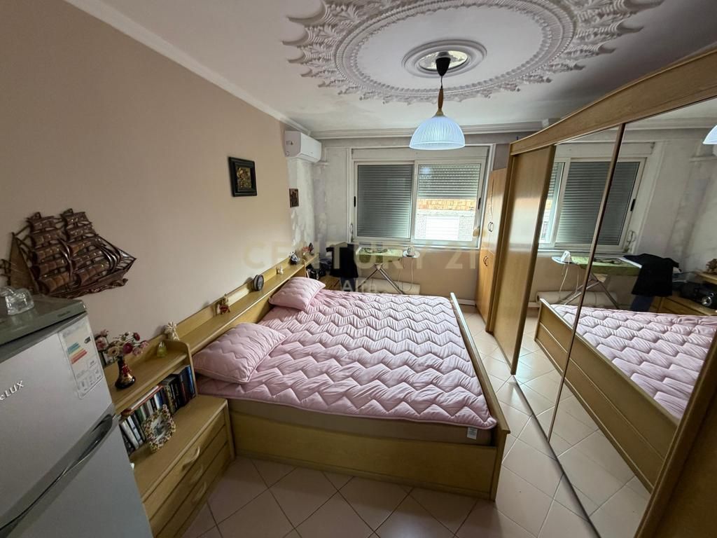 Apartment 2+1 for sale near the Ballet School!