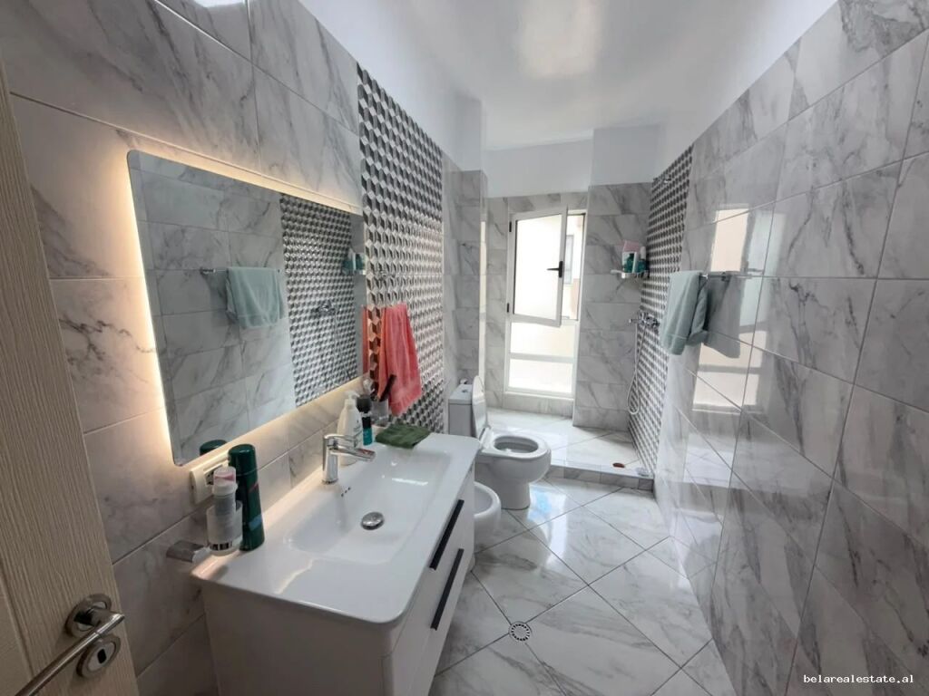 Appartamento In Affitto 2+1 A Rruga E Dibres (ID B2202054) Tirana