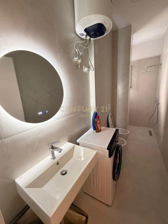 APARTAMENT 1+1 ME QIRA– FRESK 500 €