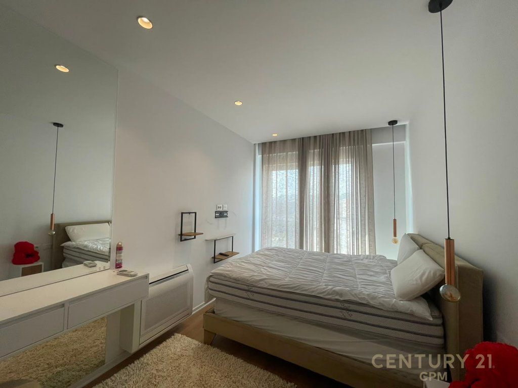 Apartament 2+1 + Parkim per Qira 1,000 € /Muaj