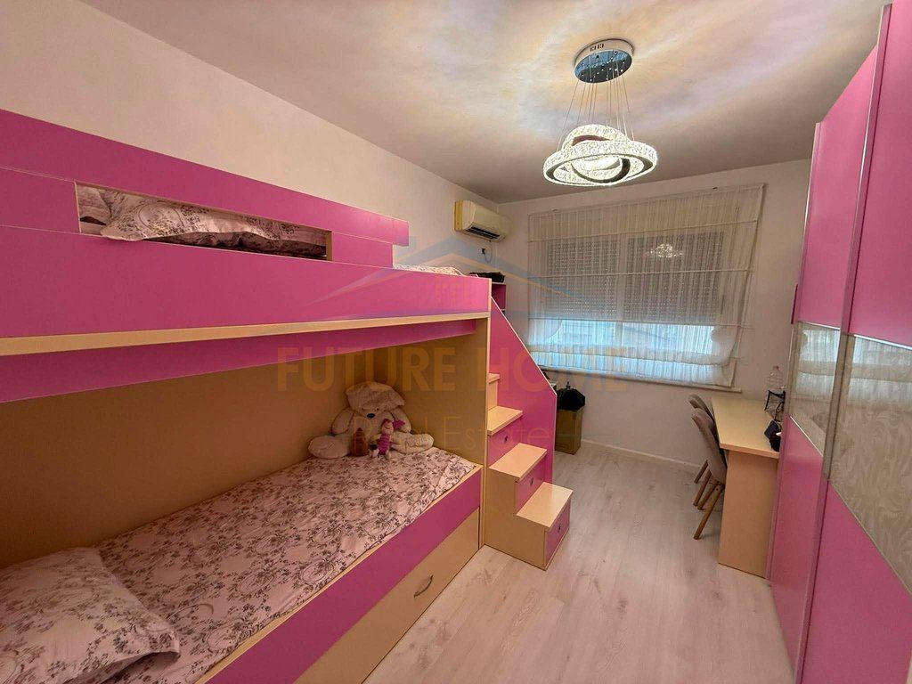 Shitet, Apartament 3+1+2, Unaza e Re, Tiranë