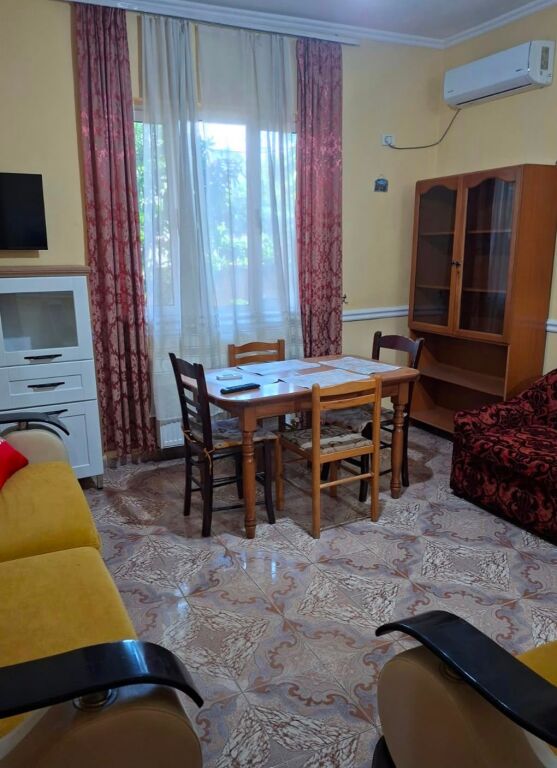 Jepet Me Qera Apartament 2+1