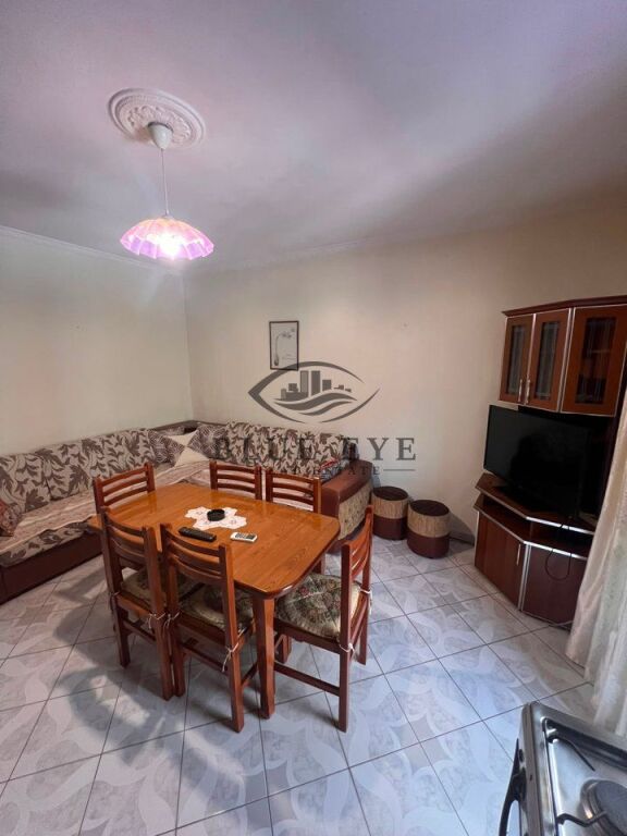 JEPET ME QERA APARTAMENT 2+1 – 105 m² | STACIONI I PARË, PLAZH DURRËS | PRANË HOTEL ROYAL G