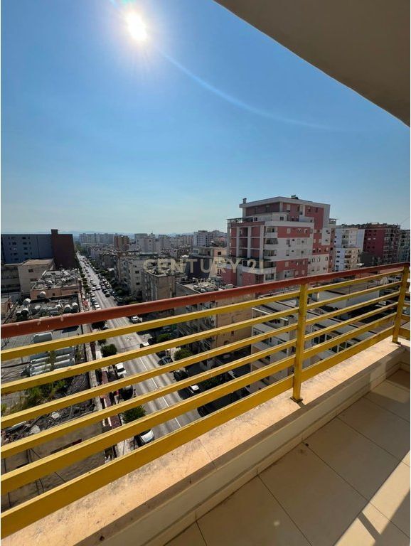 JEPET ME QIRA APARTAMENT 2+1+2 TEK RAJONI I POLICIS DURRES !!
