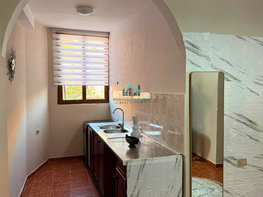 APARTAMENT 1+1 ME QIRA – PRANË BANKA TIRANA, VLORË