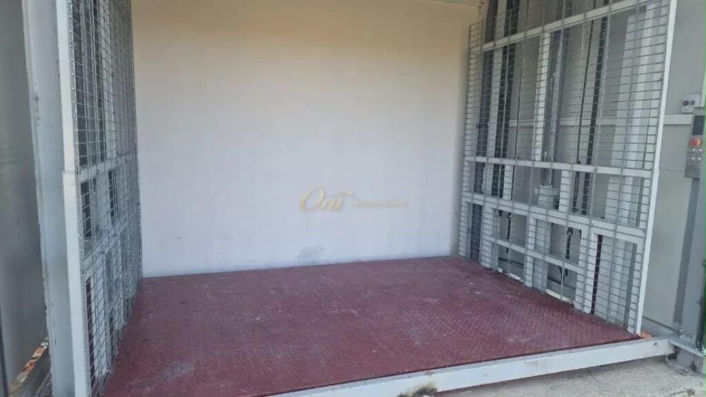 WAREHOUSE FOR RENT, PRUSH