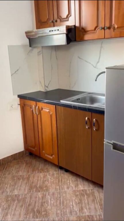 GARSIONERE 23000 LEKE.ZOGU I ZI