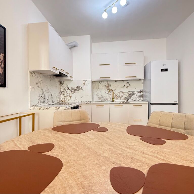 🏡 2+1 APARTMENT WITH BALCONY FOR RENT – MAGNET COMPLEX, 21 DHJETORI 📍
