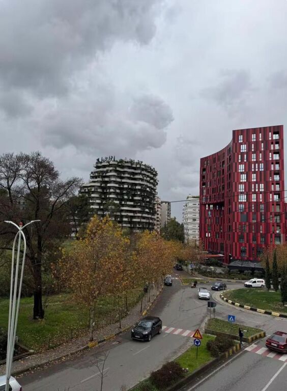 Apartament 2+1+2 me 2 Poste Parkimi te Rrethi i Ekonomikut, Rruga e Elbasanit