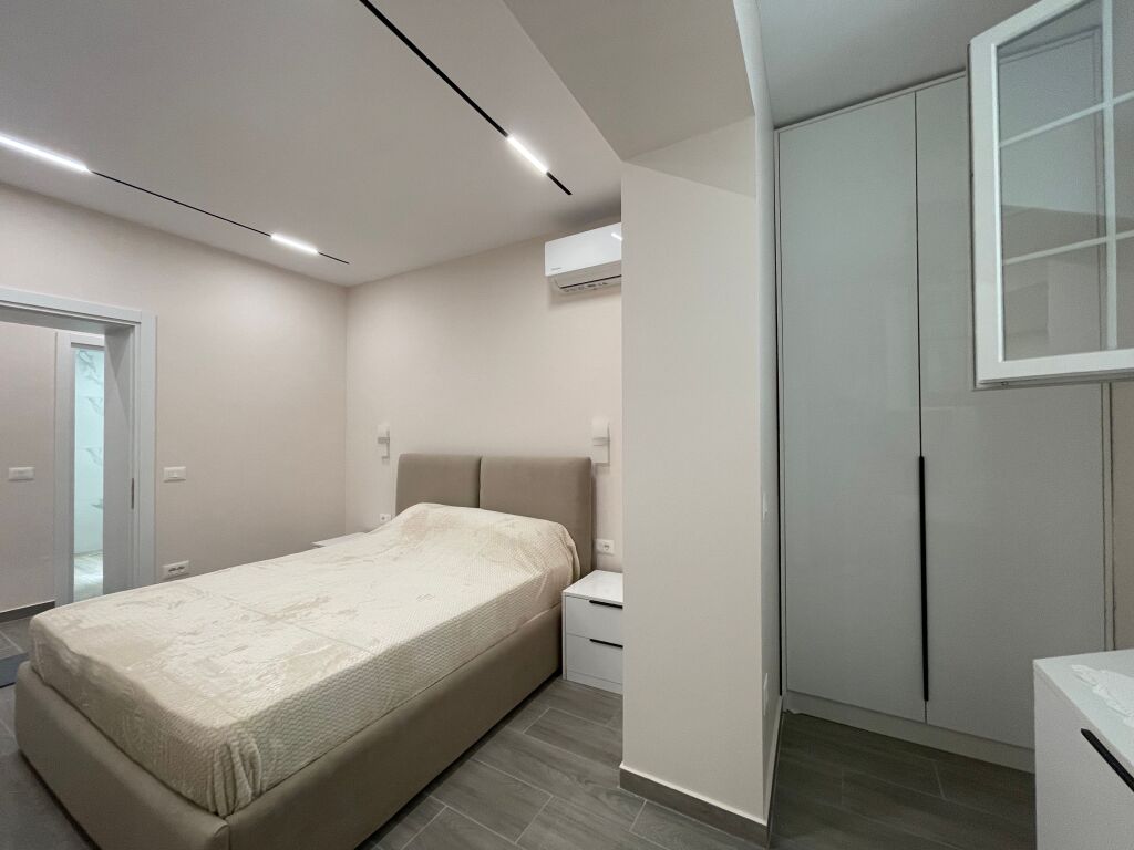 Apartament 1+1 i pabanuar, Liceu-Rruga Elbasanit