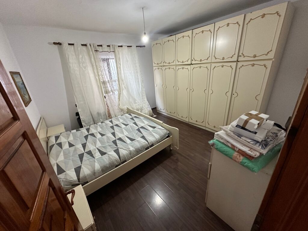 For rent 1+1 furnished behind Globe near the Old Park