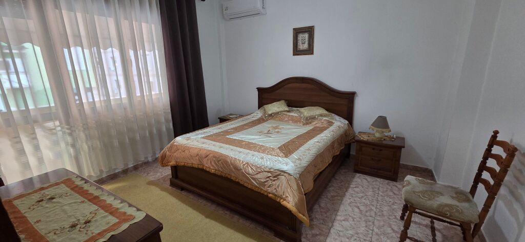 Qera, Apartament 2+1+2, Bllok