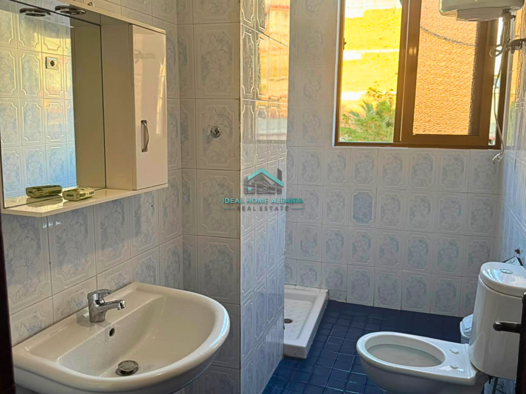 APARTAMENT 1+1 ME QIRA – PRANË BANKA TIRANA, VLORË