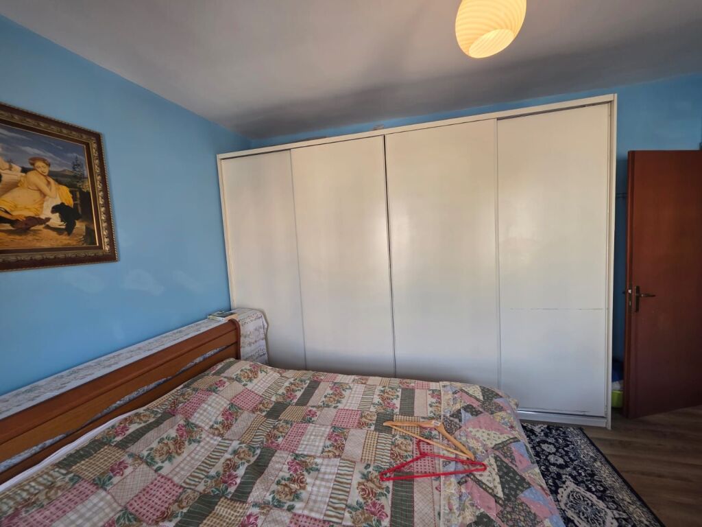 Apartament 2+2+2 në shitje – Plazh, pranë Rrugës Pavarësia