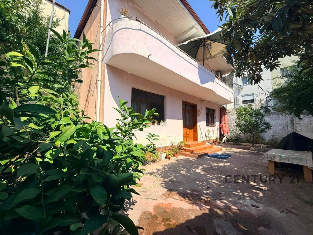 2-STOREY VILLA FOR SALE – DIBRËS STREET, MEDRESE
