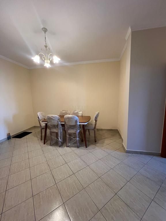 Apartament 2+1+garazhd Me Qira në Lagjen nr.5, Durrës !