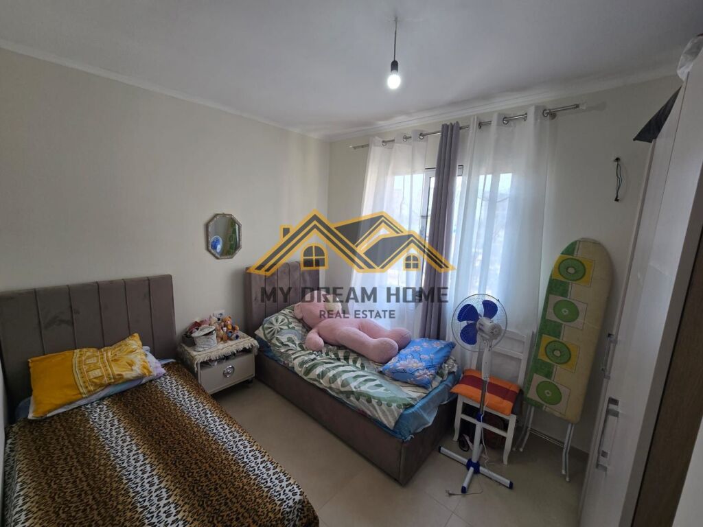 Shitet Apartament 2+1 – Rrota e Kuqe, Durrës