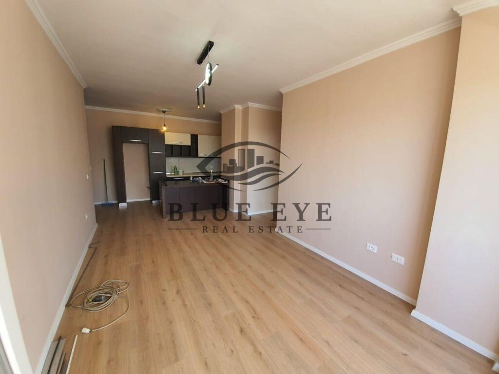 SHITET APARTAMENT 2+1 PRANE RROTES SE KUQE – PLAZH, DURRES