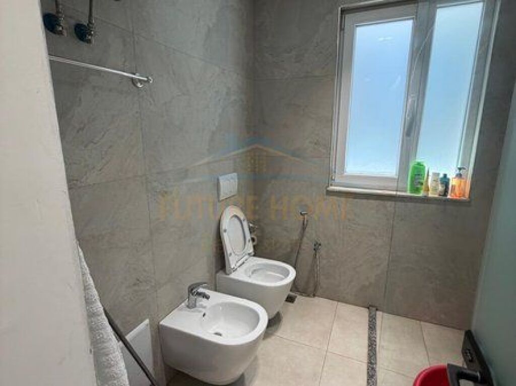 In vendita, Casa Privata, Porcellana, Tirana.