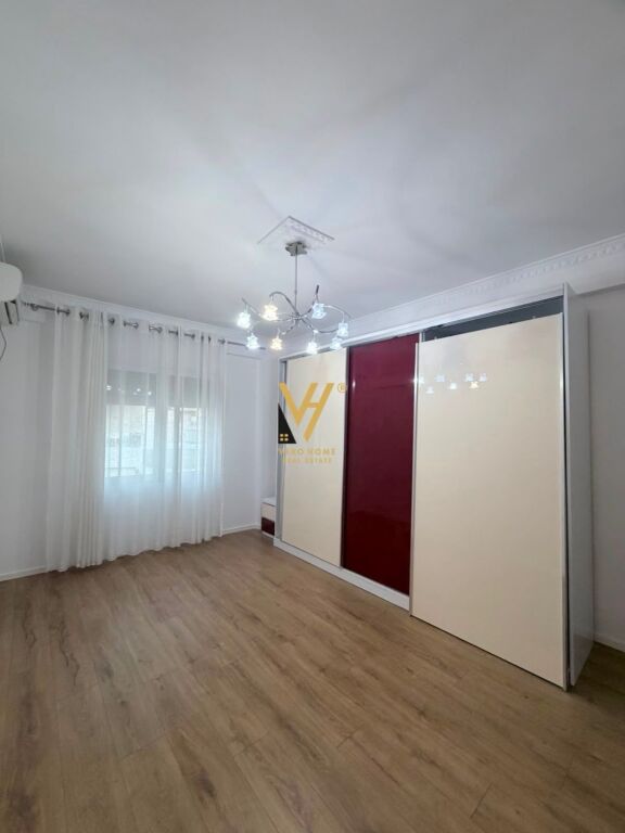 VENDESI APPARTAMENTO 2+1+2+2BLK AL GIARDINO ZOOLOGICO 258.000 EURO