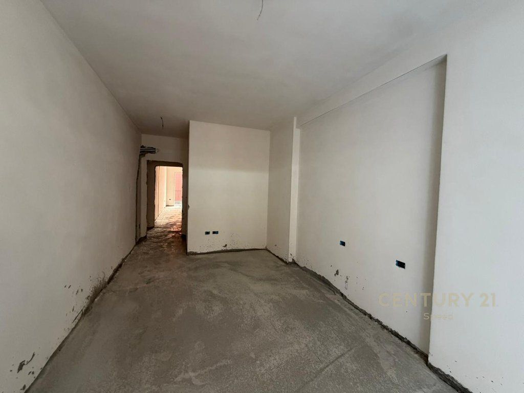 Apartament 2+1+2 Për Shitje në Paskuqan!!