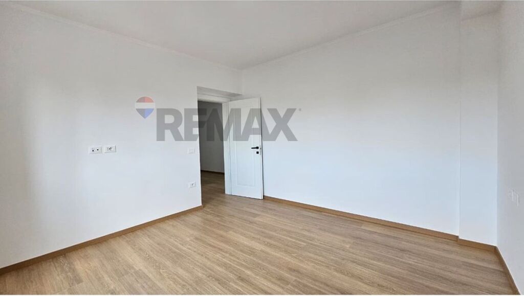 Shitet Apartament 1+1 te Medreseja