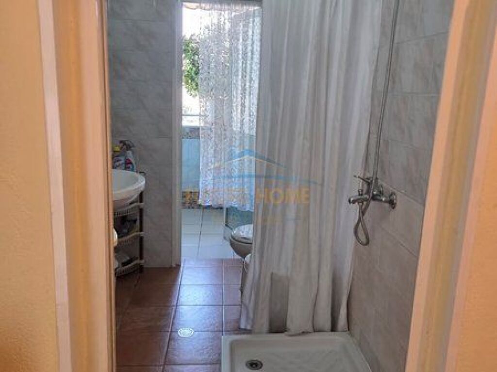 Shitet, Apartament 2+1, Kopshti Zoologjik, Tiranë.